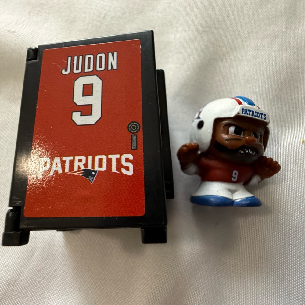 NFL Football New England Patriots Judon Teenymate Locker